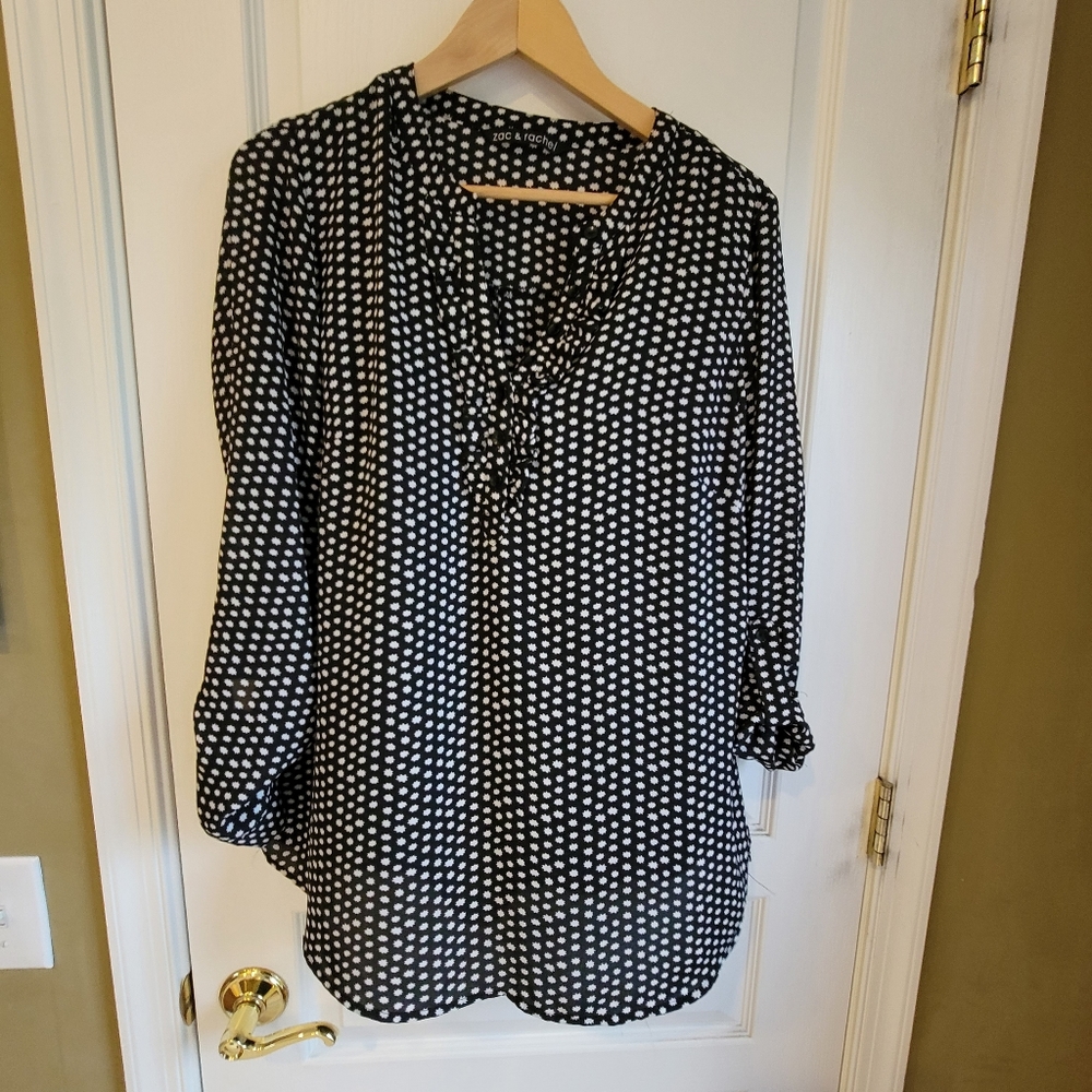Womens black and white long sleeve top